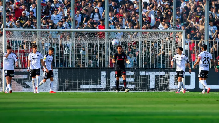La cancha del estadio Monumental ha tenido problemas en 2026.