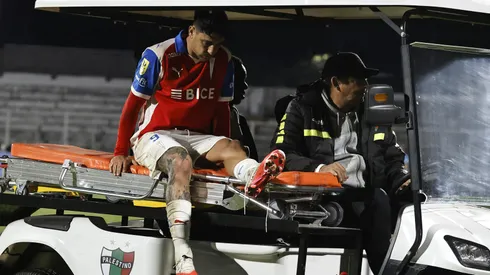 Fernando Zampedri salió con mucho dolor ante Palestino.