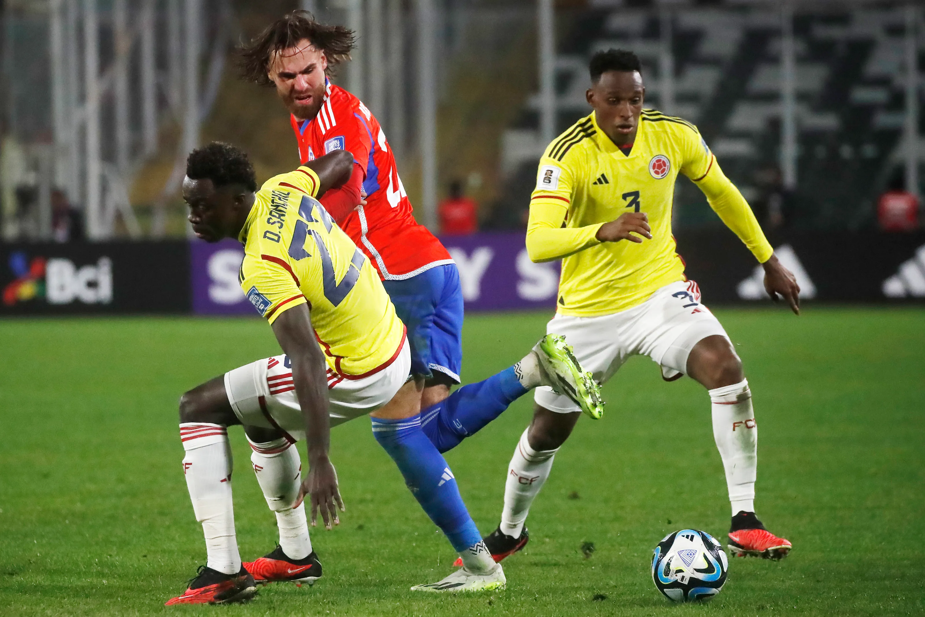 La Roja volverá a chocar contra Colombia. Foto: Jonnathan Oyarzun/Photosport