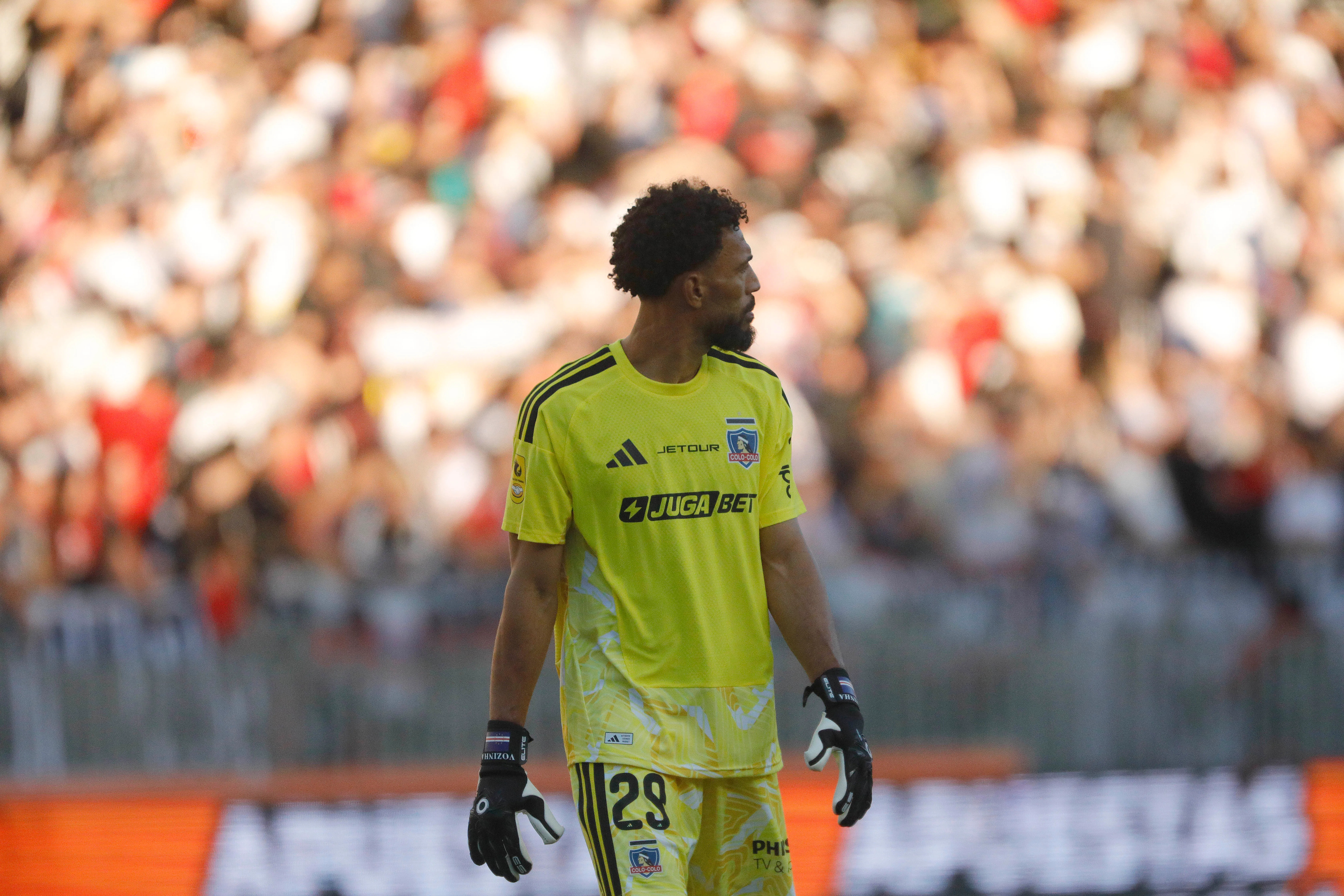 Vozinha recibió el apoyo de Claudio Bravo