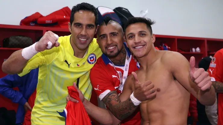 Bravo, Vidal y Alexis festejan la Copa América del 2015
