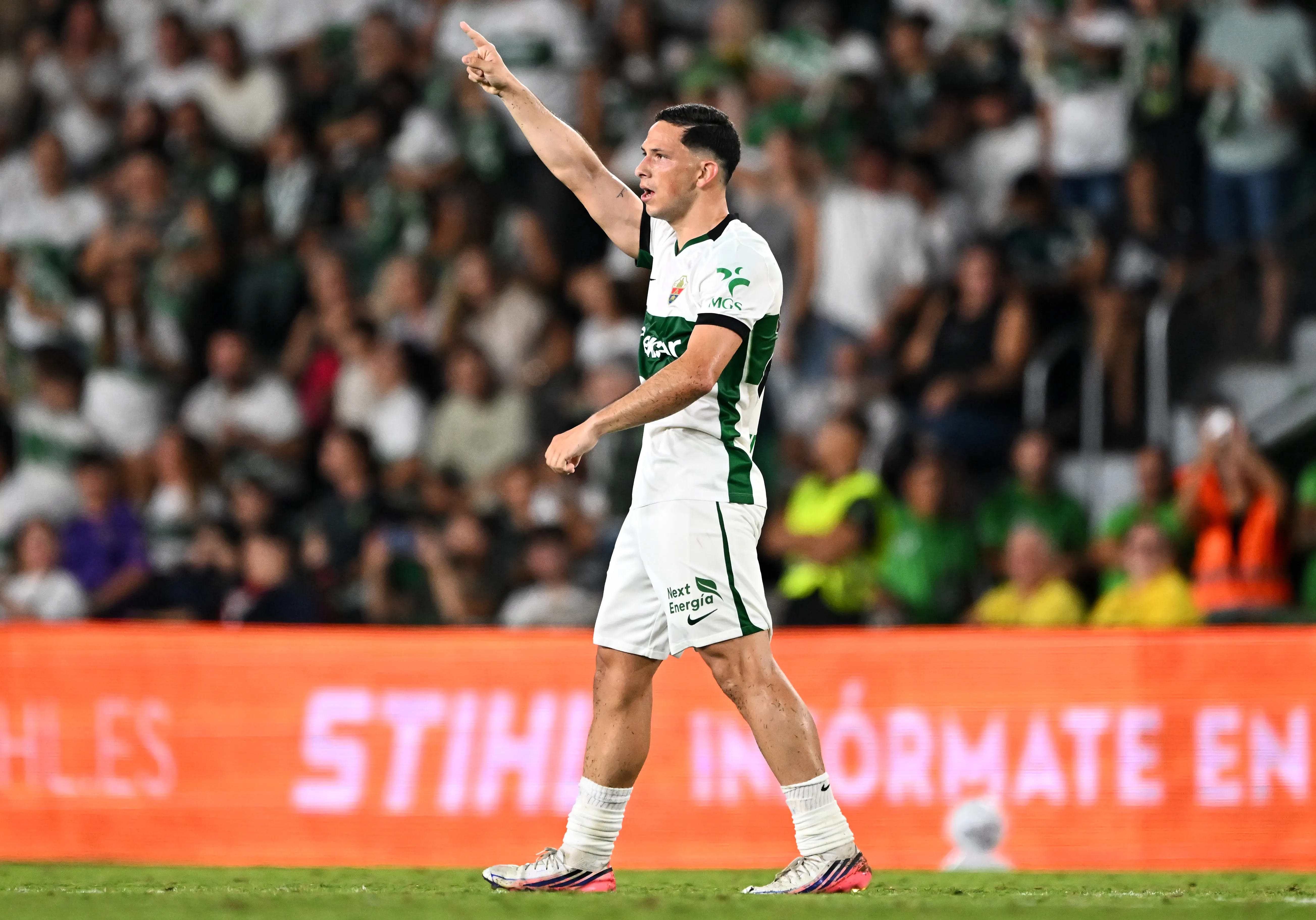 Abiel Osorio celebró así el descuento parcial de los ilicitanos. (Francisco Macia/Getty Images).