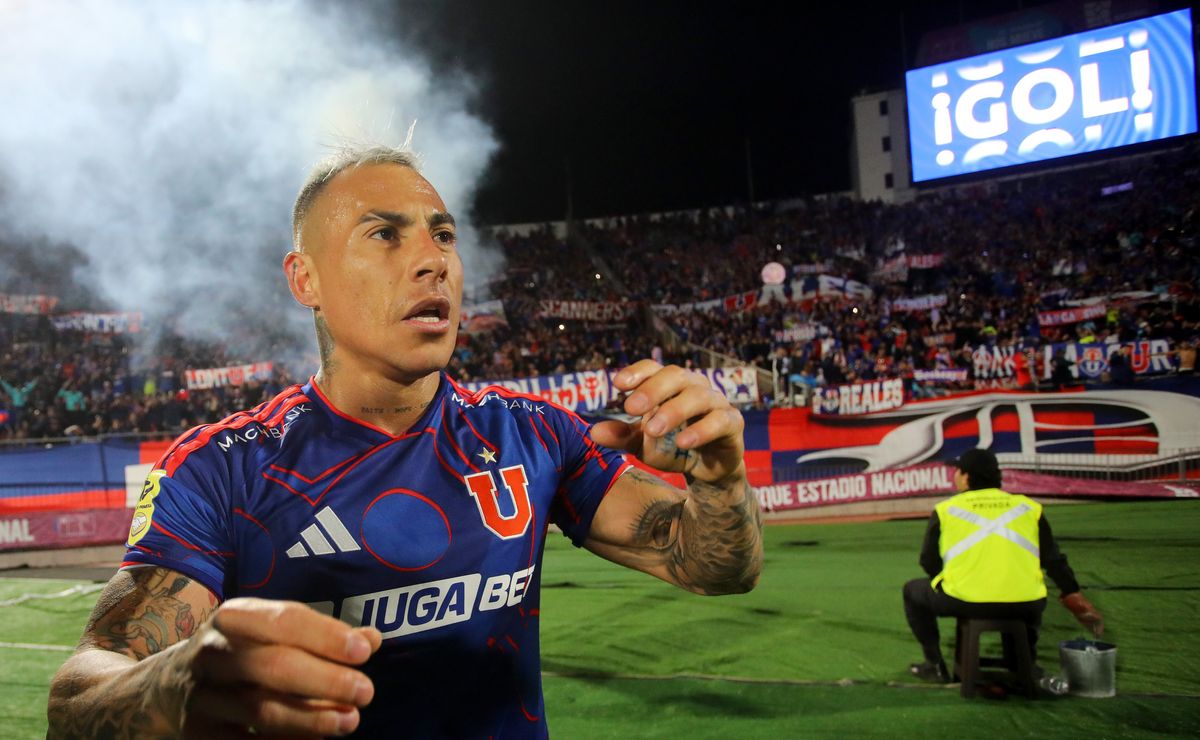 U de Chile busca asegurar a Eduardo Vargas: “Mejora salarial y extensión de contrato”