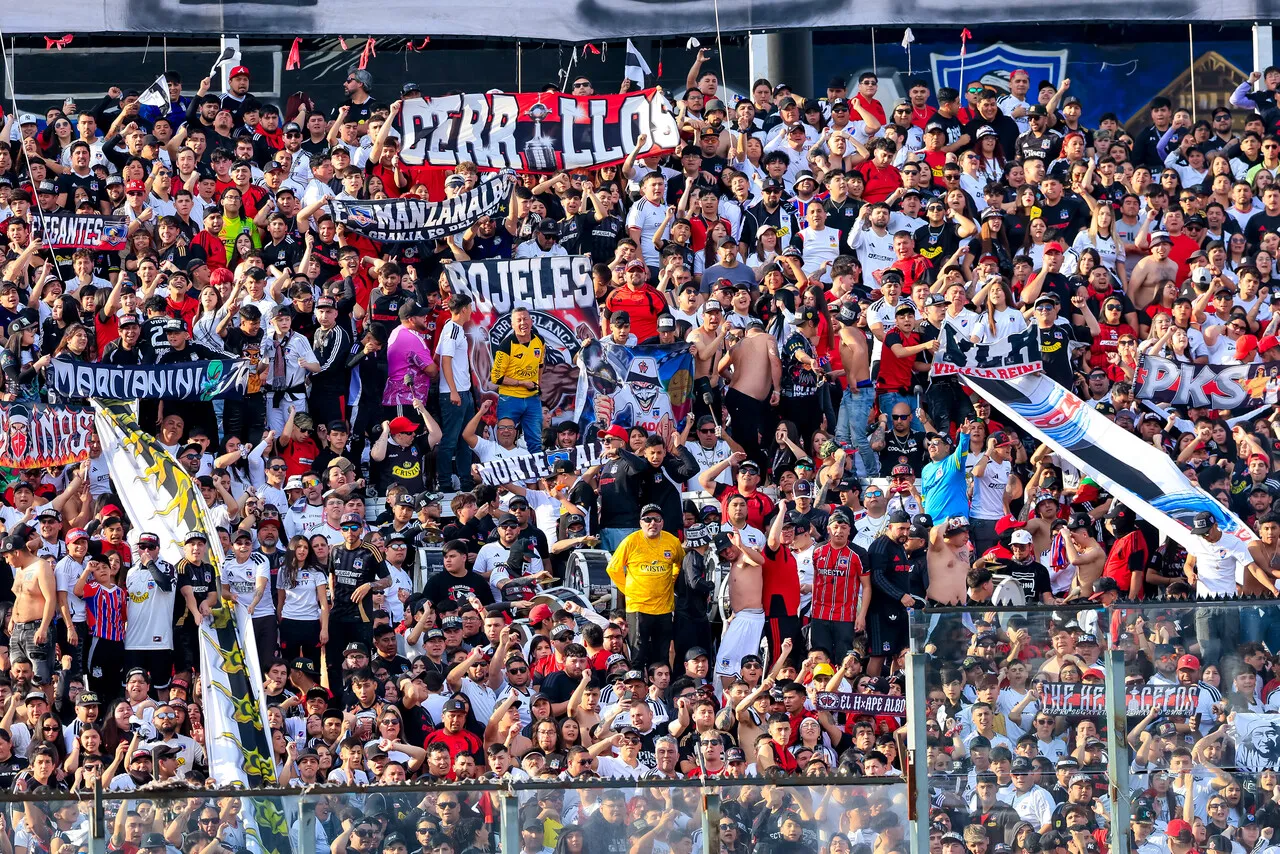 Colo Colo quiere tener a sus hinchas en la Libertadores. Foto: Photosport