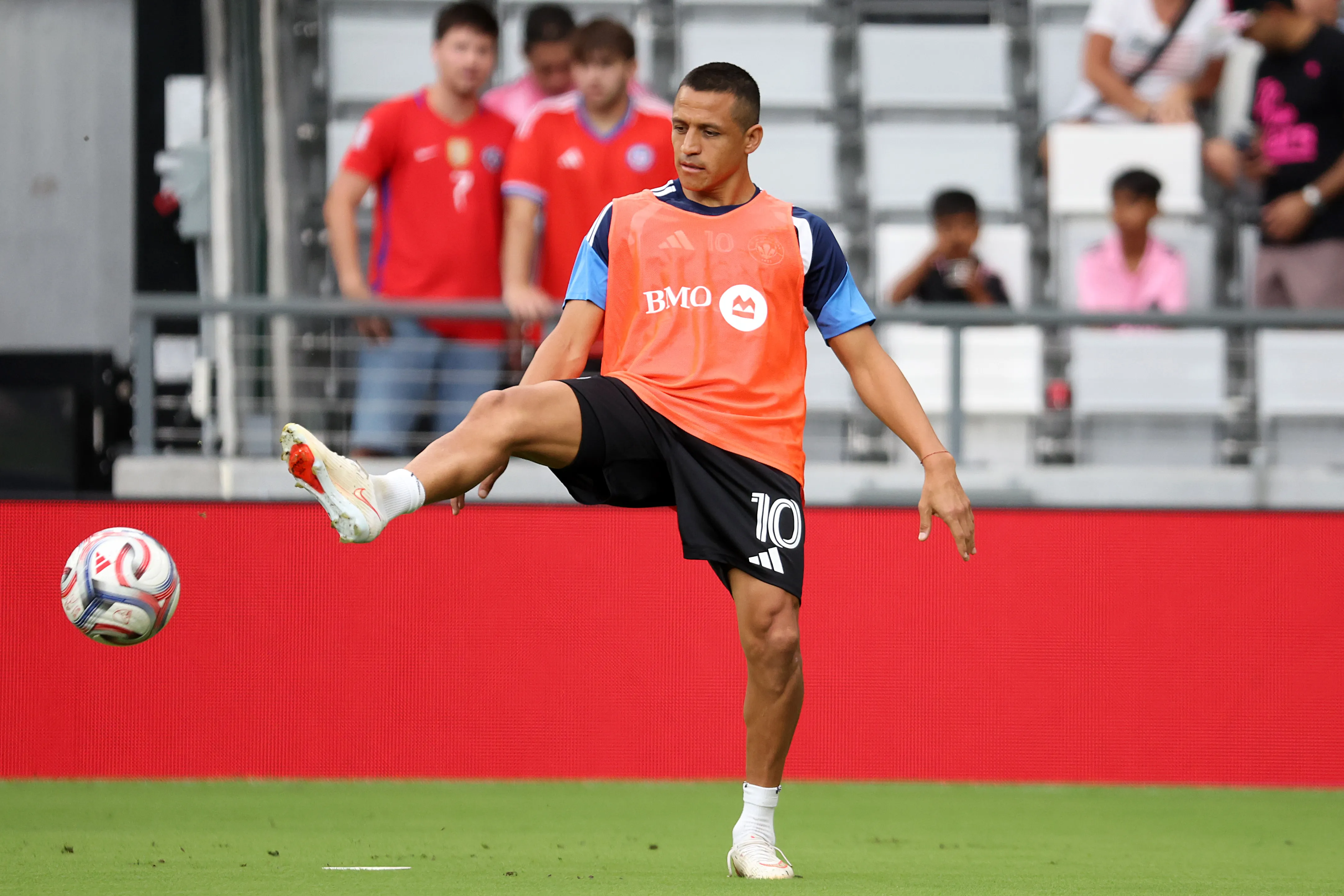 Alexis Sánchez está al debe en Montreal. (Photo by Leonardo Fernandez/Getty Images)
