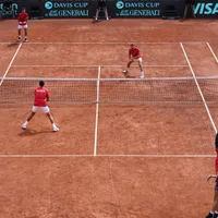 Paliza en el primer set: en vivo el dobles de Chile vs España