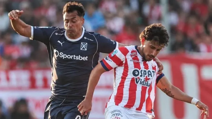 Iván Morales jugó gran parte del duelo que el Rojo le ganó a Unión Santa Fe pese a que no fue titular.