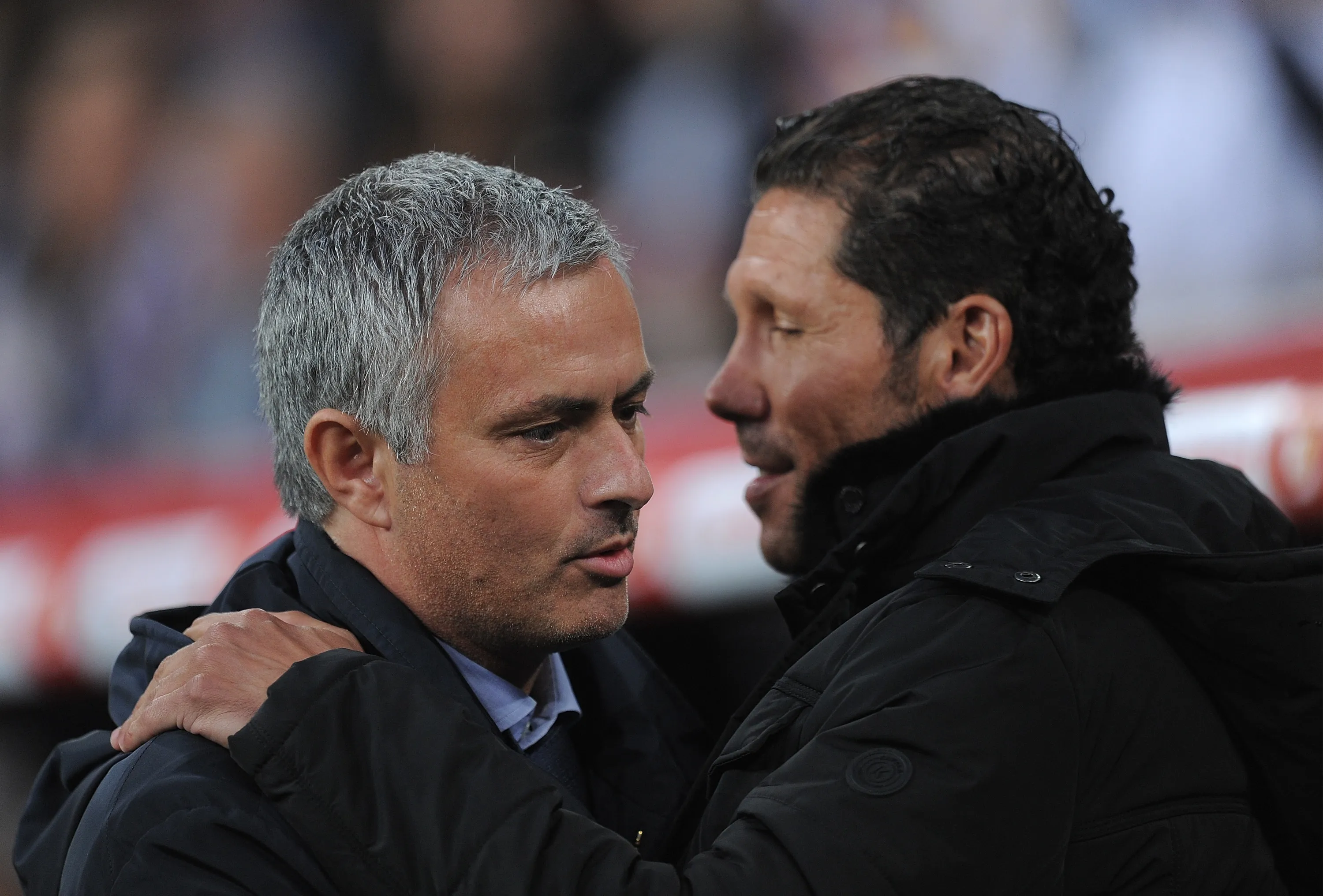Mourinho y Diego Simeone se saludan hace varios años. Se volvieron a encontrar y no fue del todo gentil esta ocasión. (Denis Doyle/Getty Images).