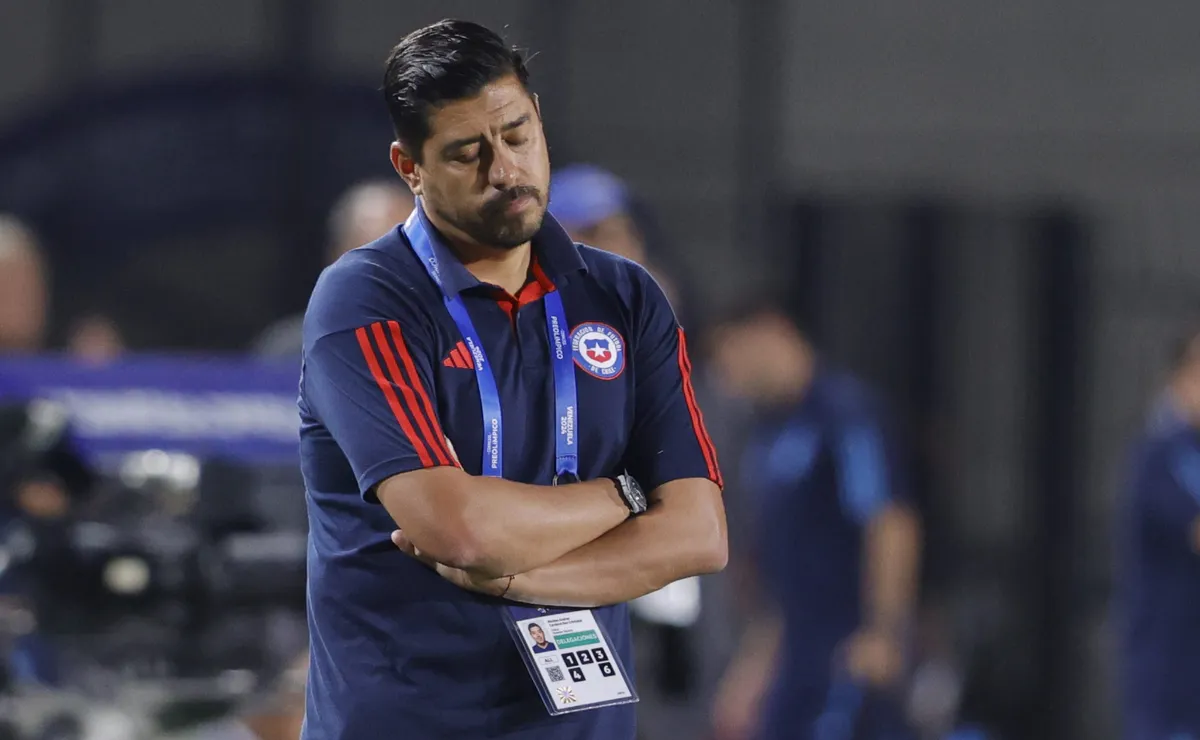 Nicolás Córdova se prepara para dejar la banca de la selección chilena Nicolás Córdova se prepara para dejar la banca de la selección chilena