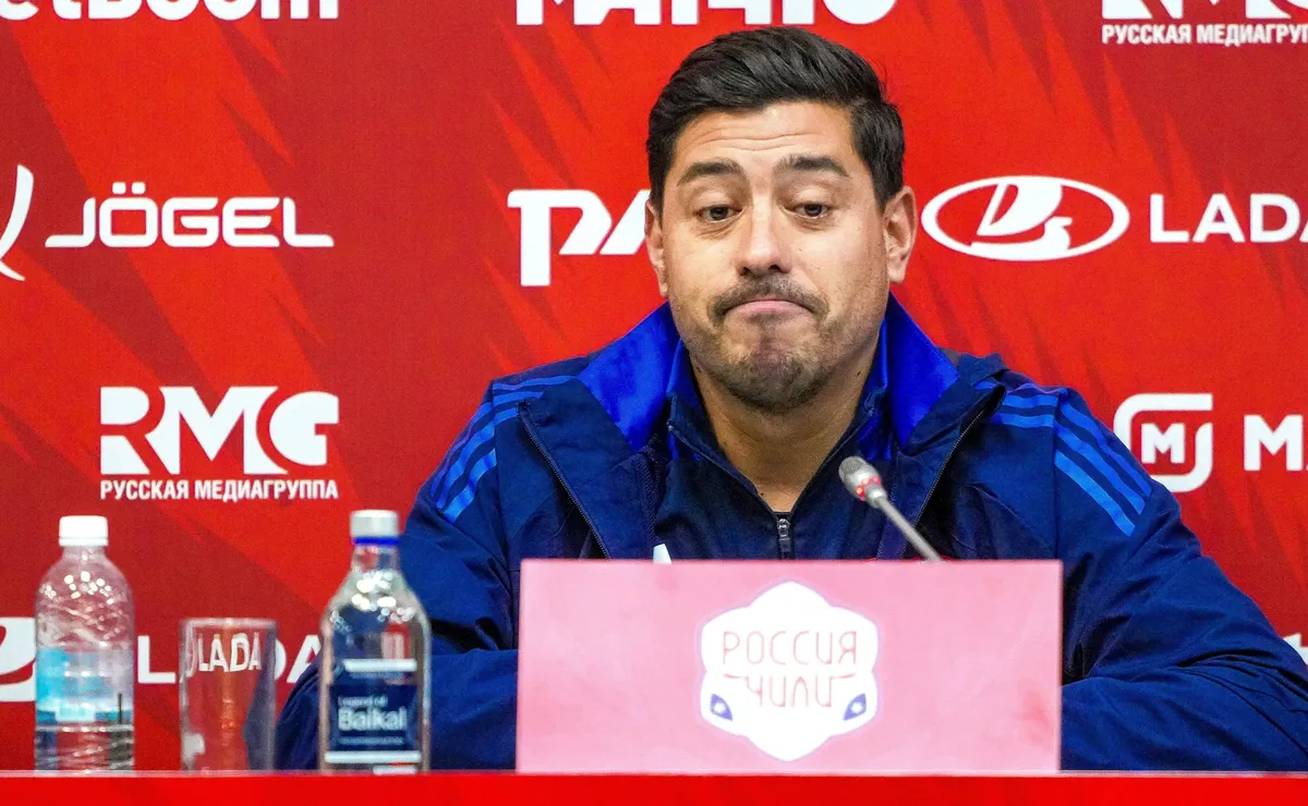 Mundialista chileno respalda salida de Nicolás Córdova de la Roja adulta Mundialista chileno respalda salida de Nicolás Córdova de la Roja adulta