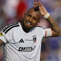 Exigen renovación de Vidal en Colo Colo: "Son hartas lucas, pero..."