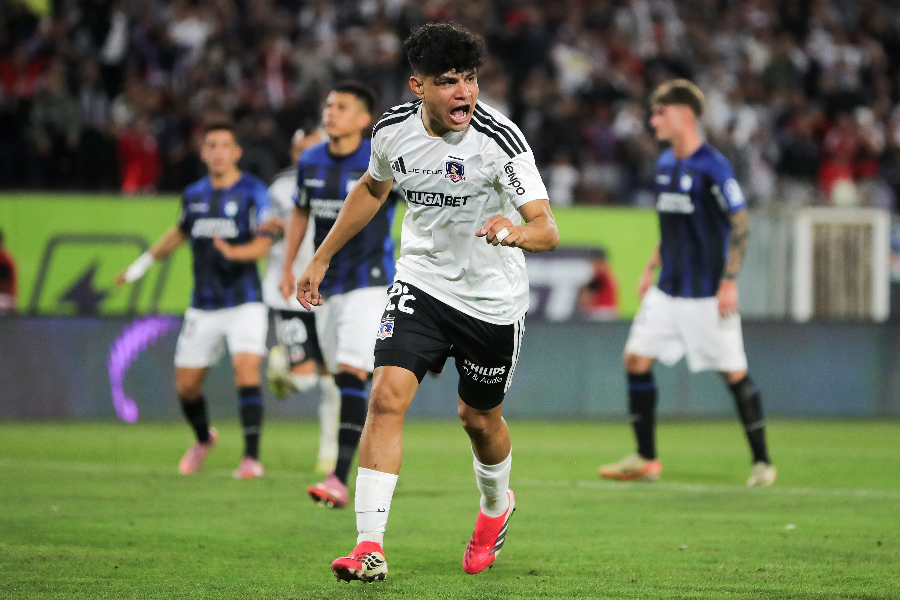 Es casi un hecho que Claudio Aquino no seguirá en Colo Colo pensando en el 2027. | Foto: Photosport.
