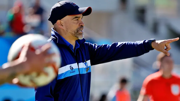 John Armijo vuelve a dirigir en Primera para buscar la salvación con La Calera.