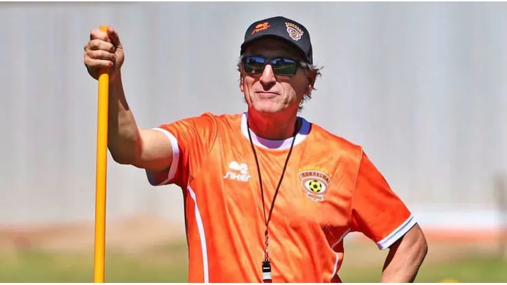 Mario Sala debuta en la banca loína en esta Copa Chile 2026.