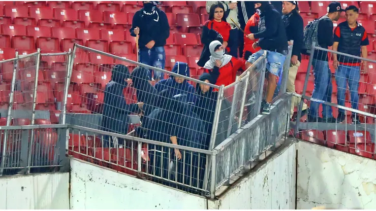 La violencia otra vez dijo presente en la hinchada de Colo Colo.