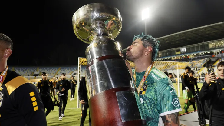 Diego Sánchez y su segundo título con el pirata, tras ganar la Supercopa.