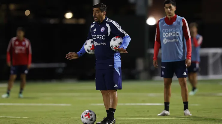 Nicolás Córdova sigue al mando en el interinato de la Roja.