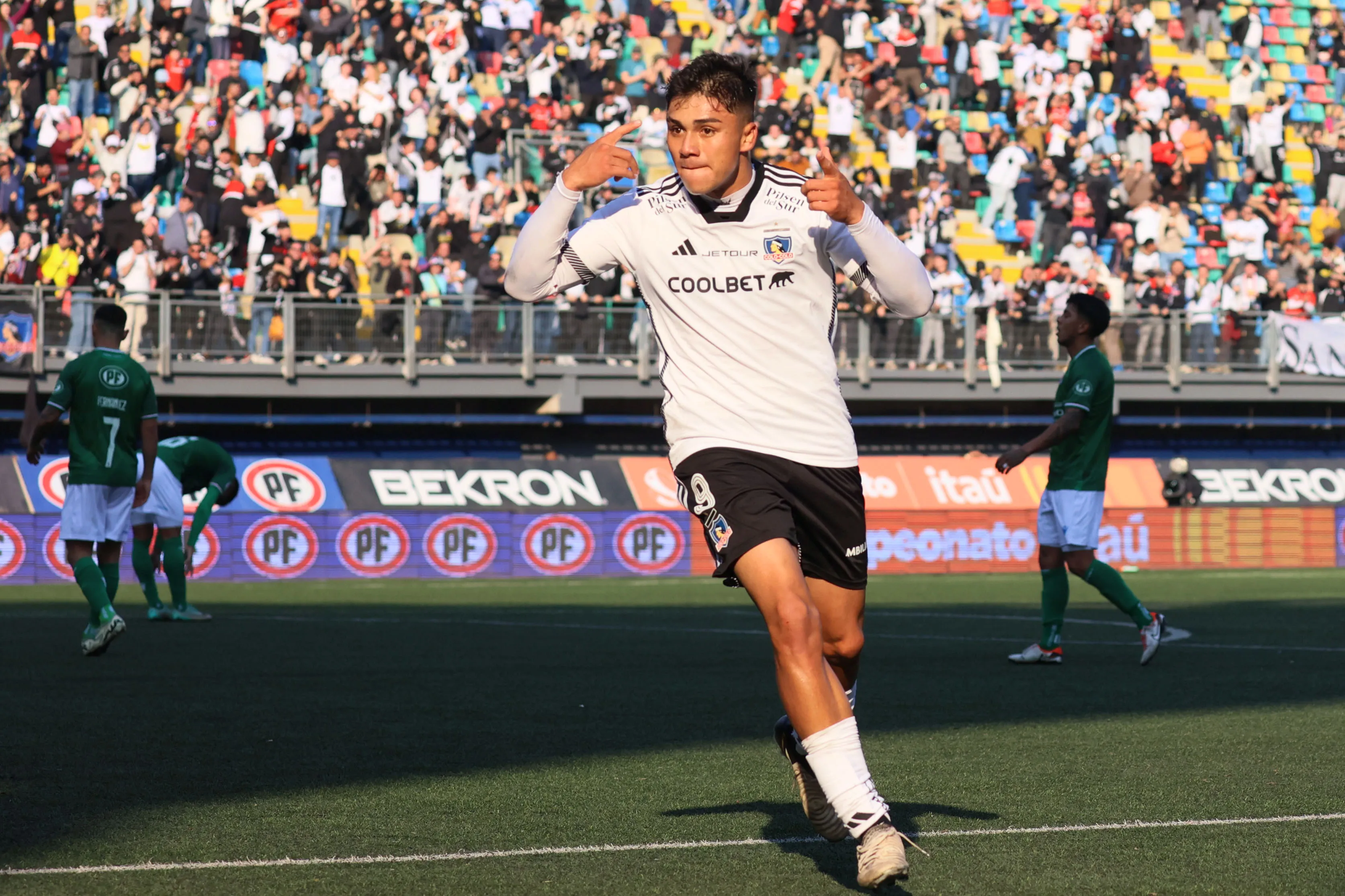 Damián Pizarro le anotó dos goles a Audax Italiano en mayo de 2024 y no volvió a marcar desde entonces. (Dragomir Yankovic/Photosport).