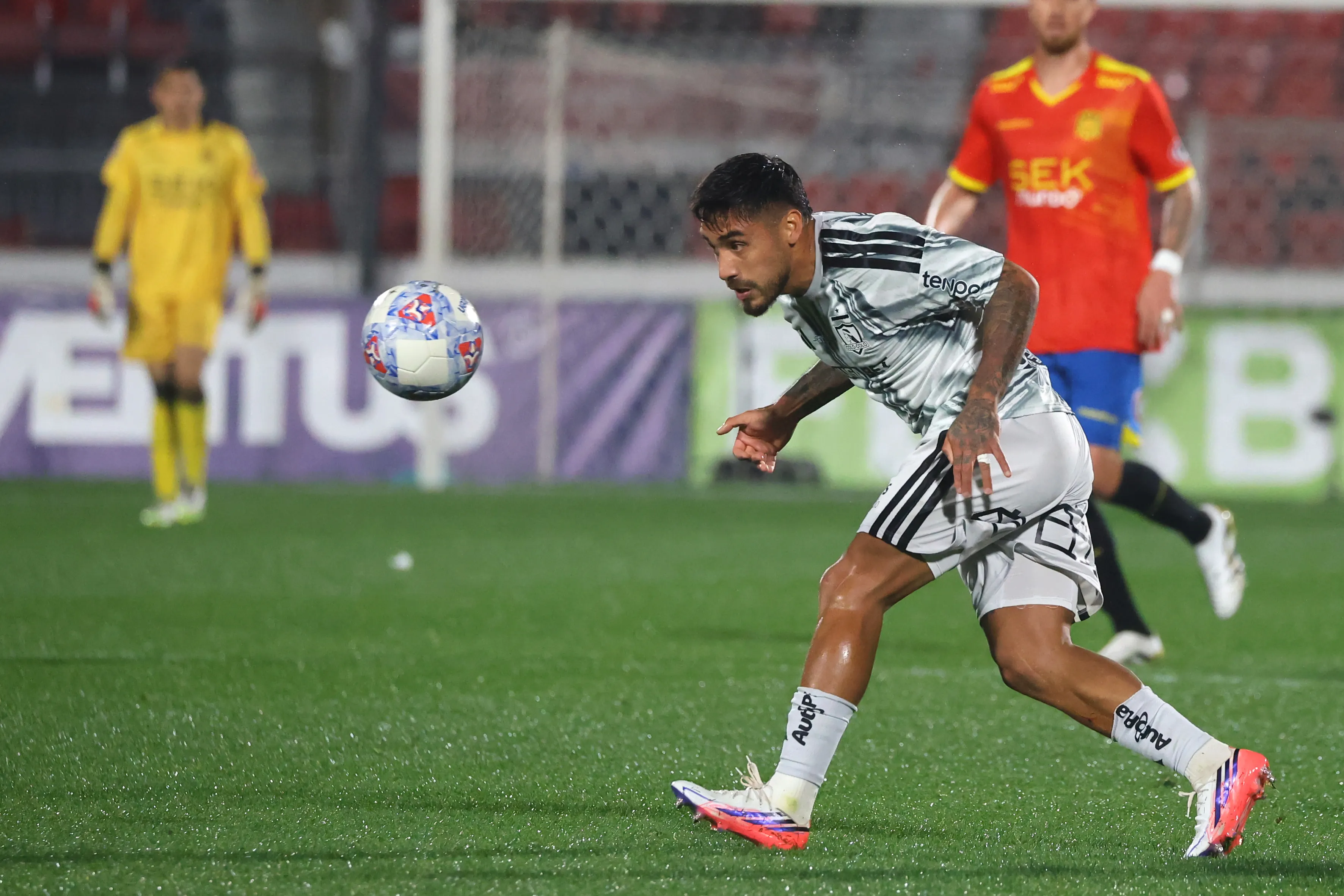 Marcos Bolados volvió a jugar en un duelo ante Unión Española por la Copa Chile. (Jonnathan Oyarzun/Photosport).