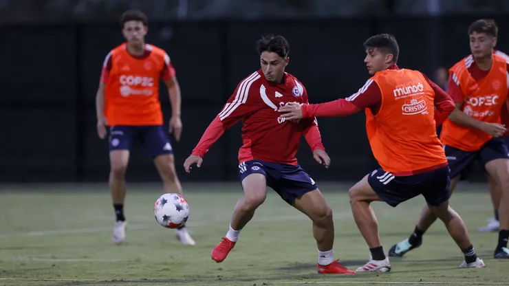 Nils Reichmuth entrenando en la selección chilena.