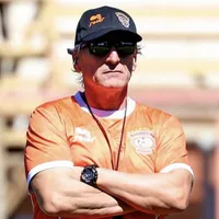 Mario Salas toma drástica decisión con Rivaldo Hernández en Cobreloa