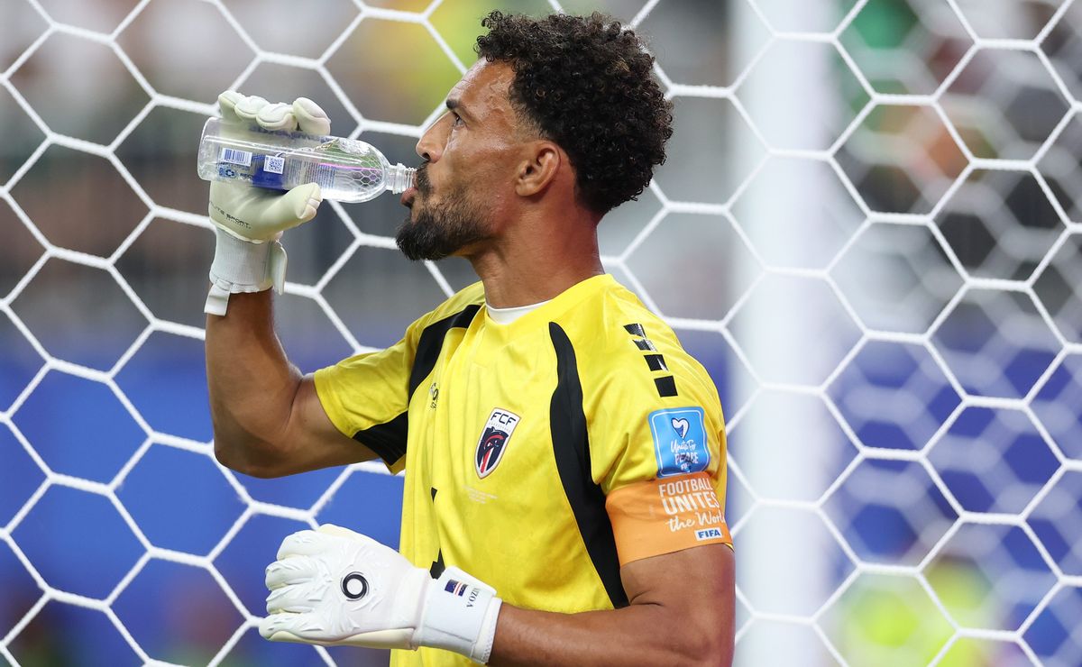 Vozinha, portero de Cabo Verde, comete error clave en derrota ante Mali por 3-1