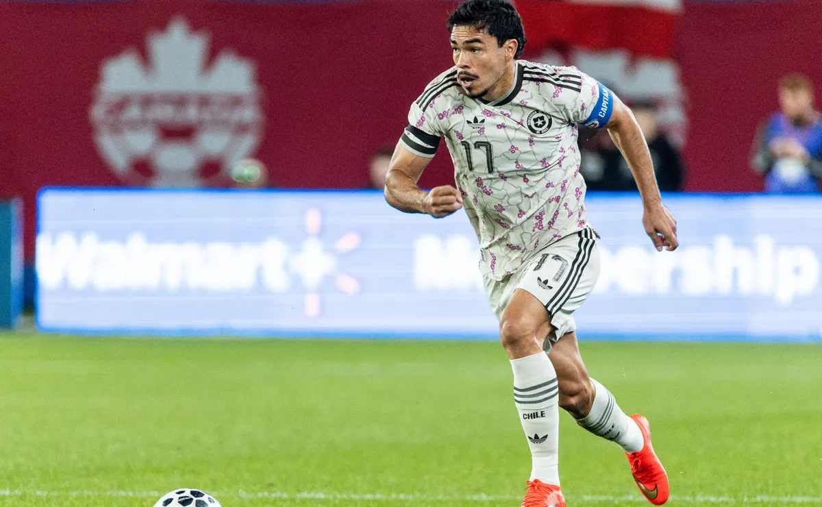 Gabriel Suazo contento por actitud de Chile tras derrota Gabriel Suazo contento por actitud de Chile tras derrota
