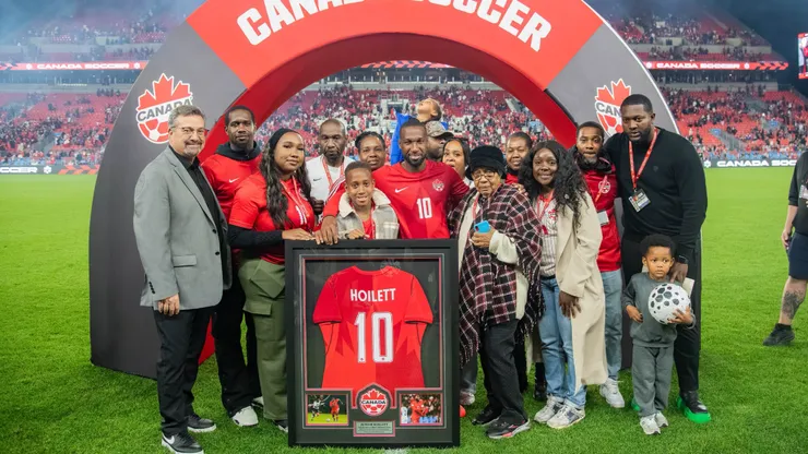 Este canadiense de 36 años jugó con dos chilenos que fueron fundamentales en la Roja.