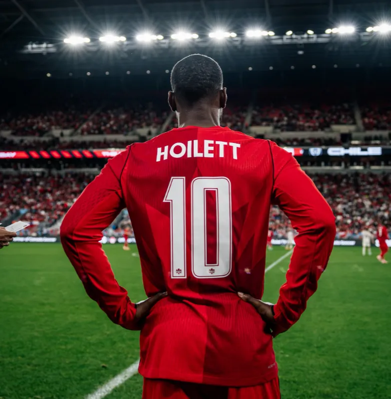 Junior Hoiilett fue homenajeado en el triunfo de Chile vs Canadá.