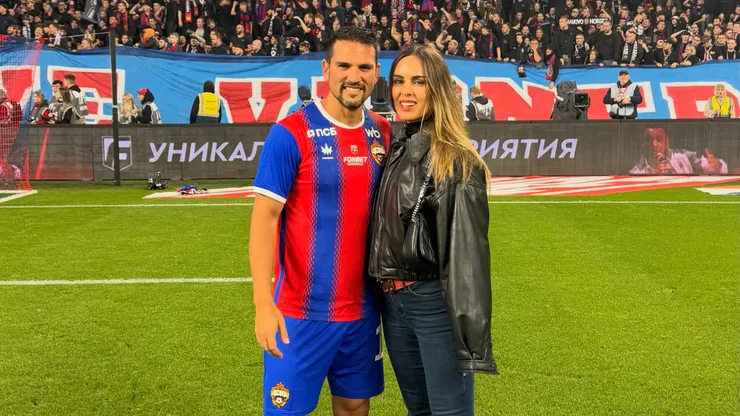 Mark González fue acompañado por Maura Rivera a Moscú.