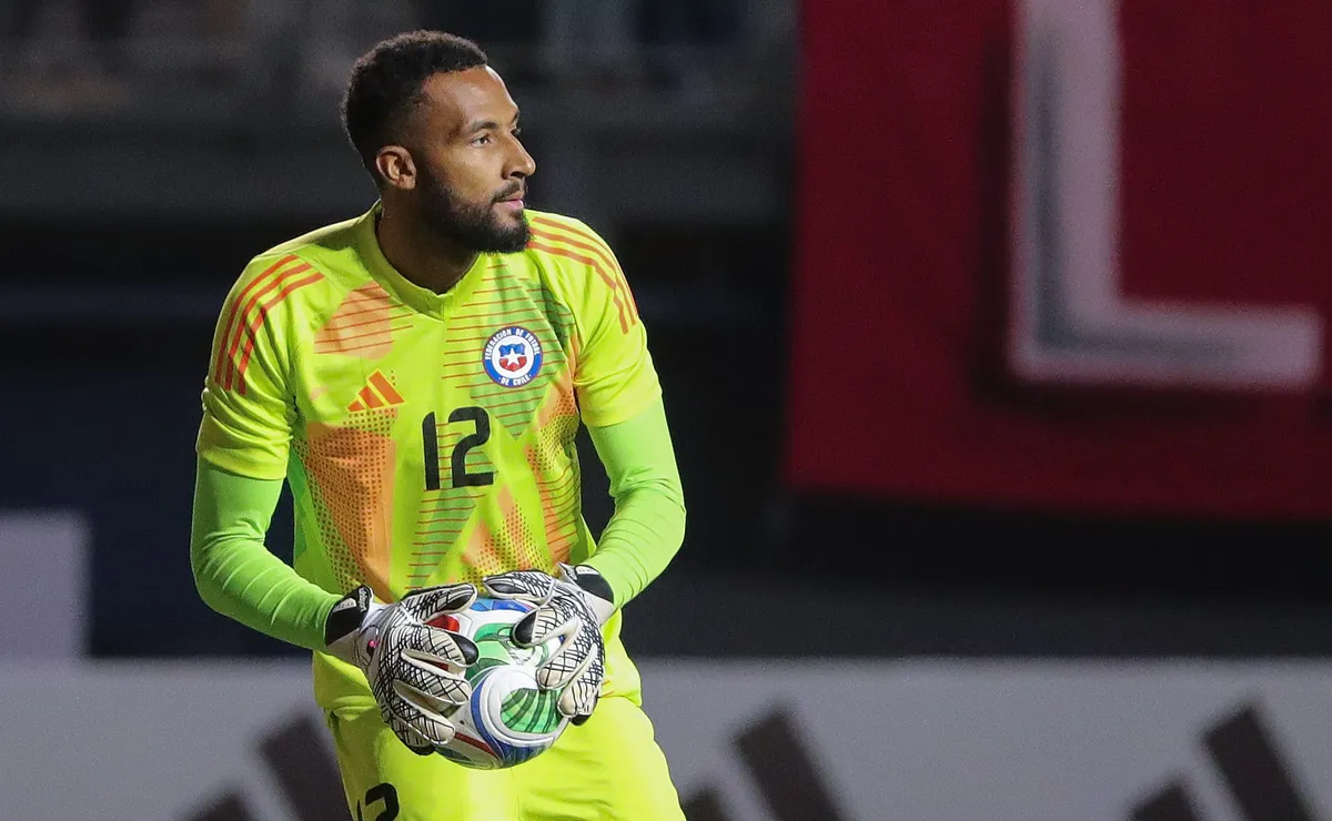 Vidal elogia a Vigouroux por su desempeño en la Roja