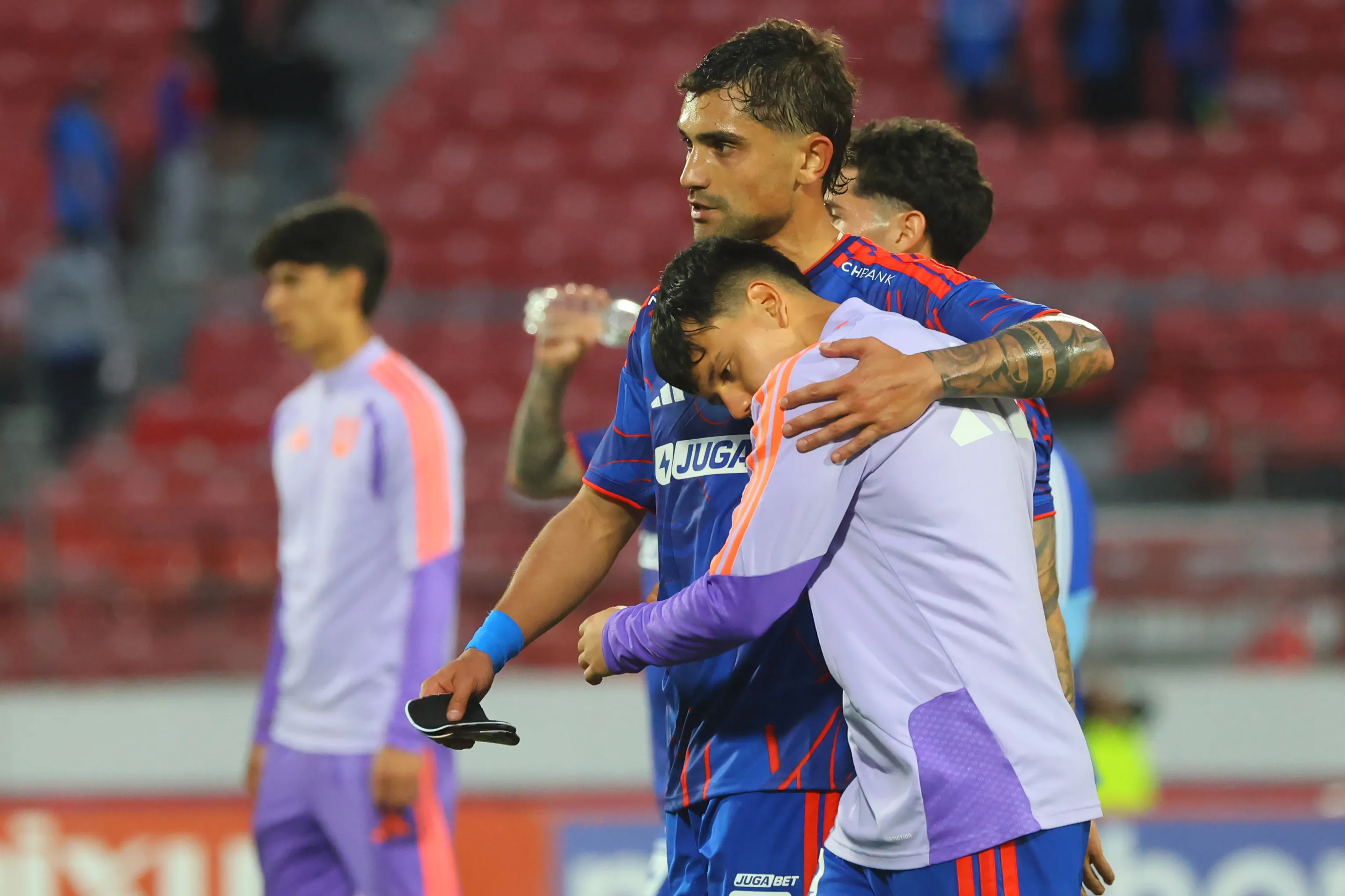 Nicolás Ramírez es titular indiscutido en la defensa de la U. Foto: Jonnathan Oyarzun/Photosport