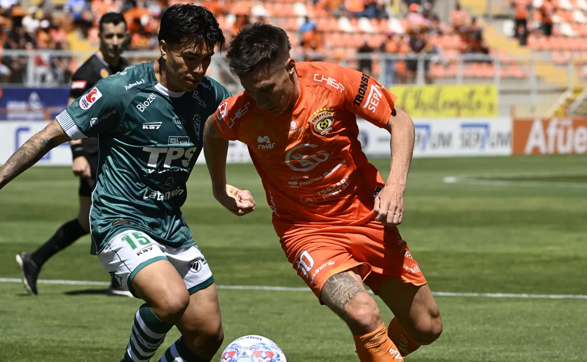 Martín Villarroel pierde partido clave en la Primera B y realiza homenaje al Pato Yáñez Martín Villarroel pierde partido clave en la Primera B y realiza homenaje al Pato Yáñez