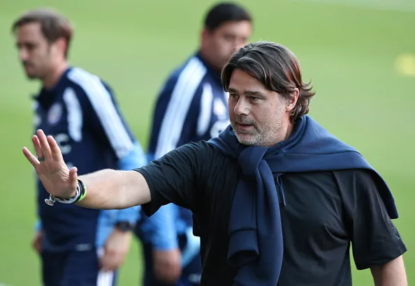 Mauricio Pochettino compartió con Nicolás Córdova en la previa del amistoso de Estados Unidos ante la selección chilena. | Foto: Getty Images.