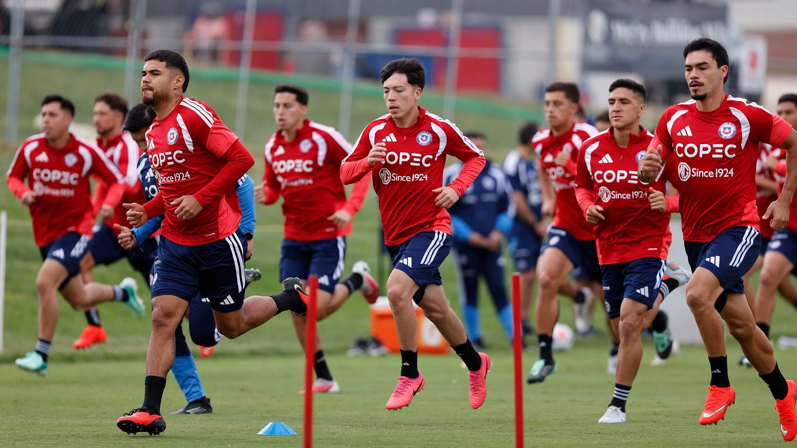 Chile enfrenta a Estados Unidos en su segundo amistoso.