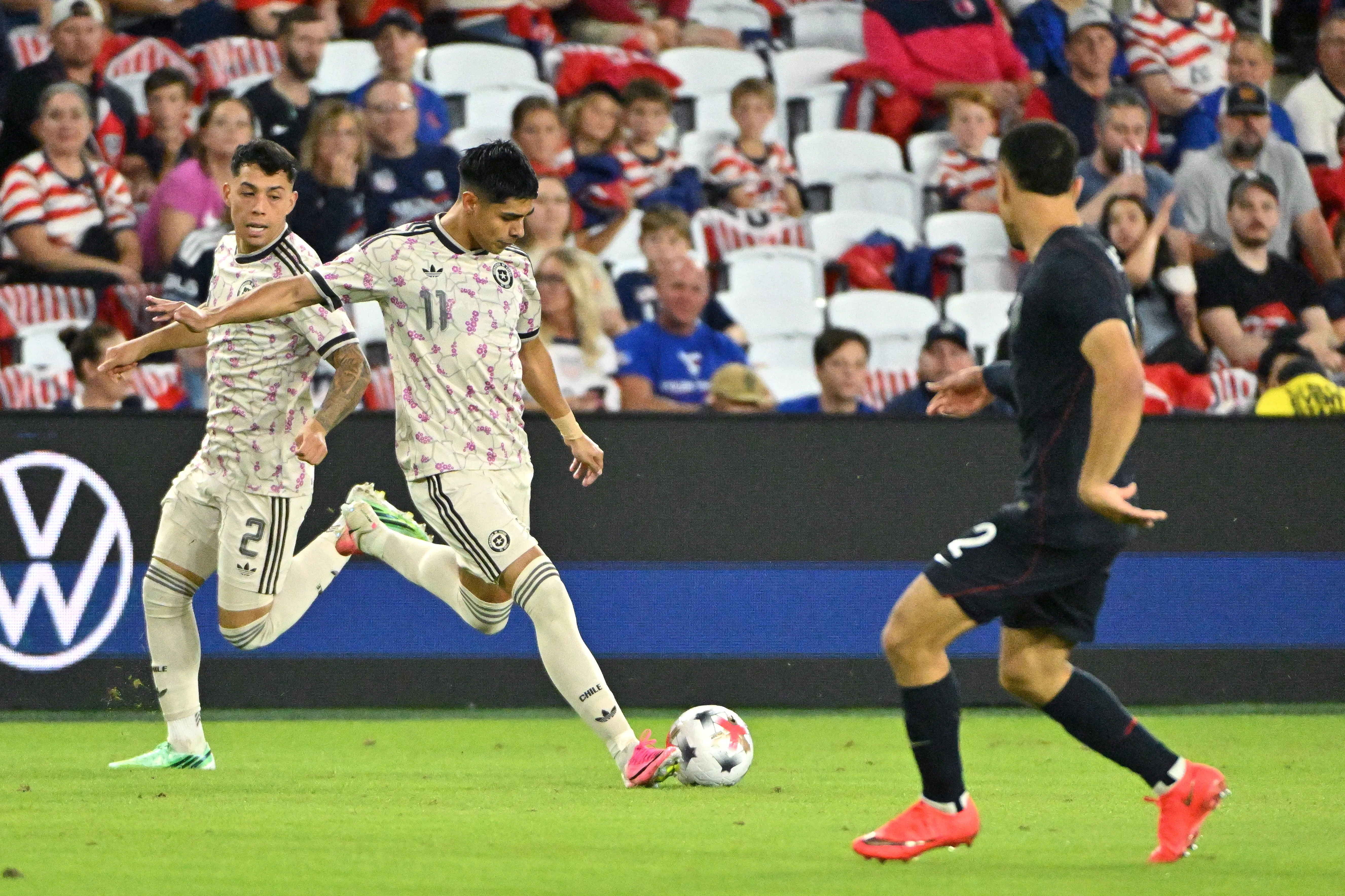 Darío Osorio en acción frente a Estados Unidos. (Jeff Lee/Photosport).