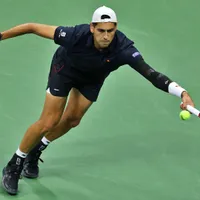 Alejandro Tabilo se reencuentra con los triunfos en ATP 500 de Tokio