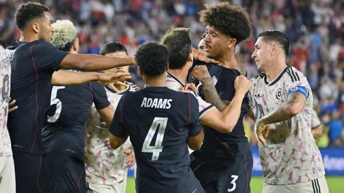 Al igual que el partido contra Canadá, Chile terminó el duelo ante Estados Unidos en una fuerte discusión con varios amagos de pelea.