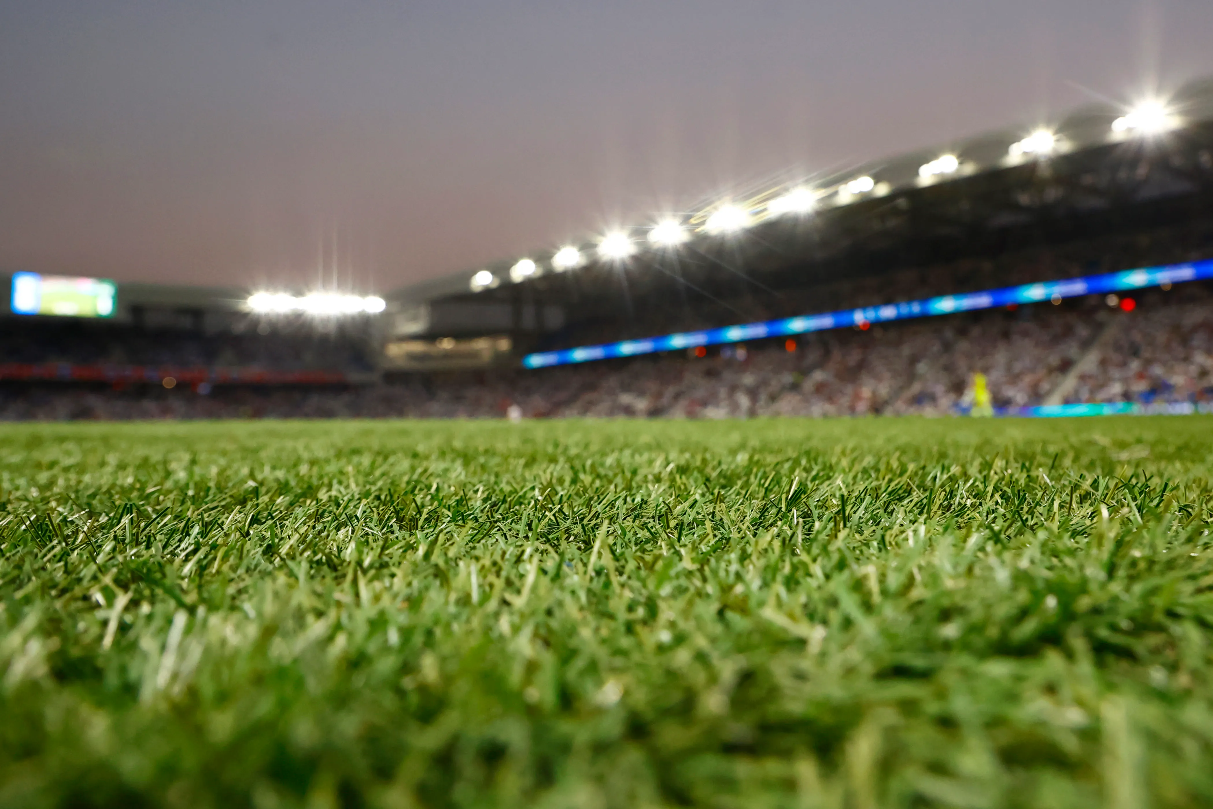 El césped del Claro Arena de Universidad Católica recibió la máxima distinción de la FIFA. | Foto: Photosport.
