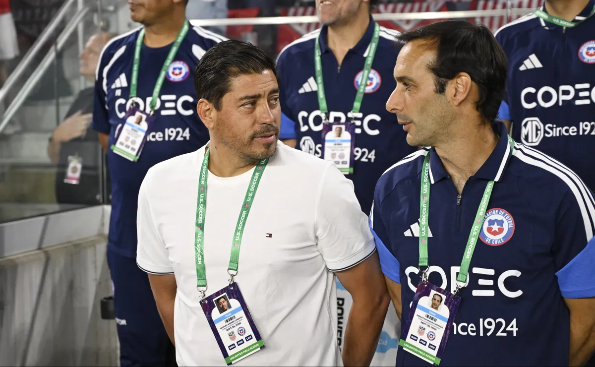 Marcelino Núñez se molesta con Nicolás Córdova en selección chilena