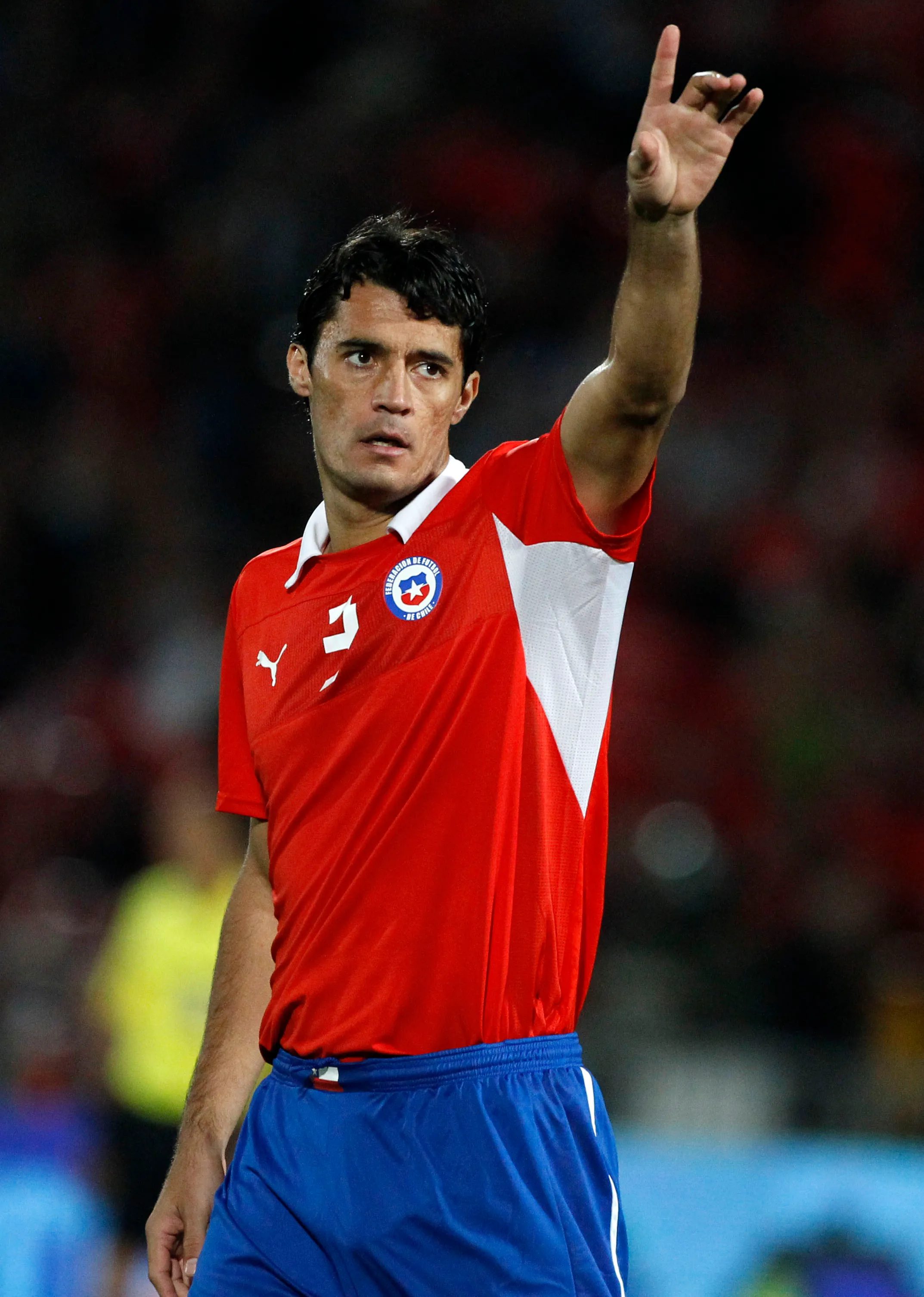Marcos González en acción por la Roja. (Andres Pina/Photosport).