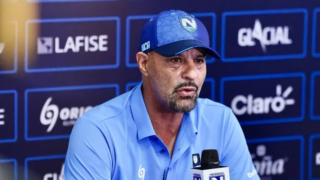 Marco Antonio Figueroa dirigió por tres años a la selección de Nicaragua entre 2022 y 2025, en donde logró 16 triunfos, siete empates y 17 derrotas. | Foto: Archivo.