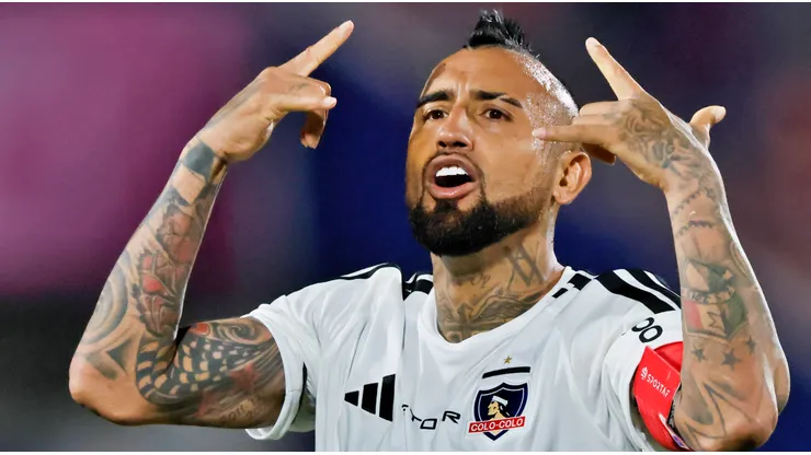 Vidal sigue marcando diferencias en Colo Colo con 39 años en el cuerpo.