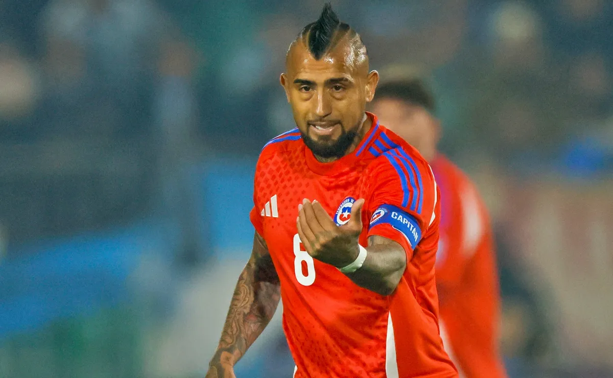 Arturo Vidal solicita técnico europeo para la Selección Chilena Arturo Vidal solicita técnico europeo para la Selección Chilena