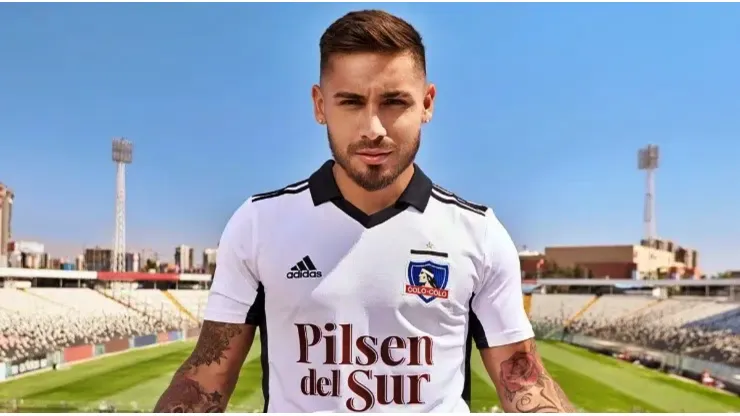 Bolados ha modelado varias camisetas de Colo Colo.