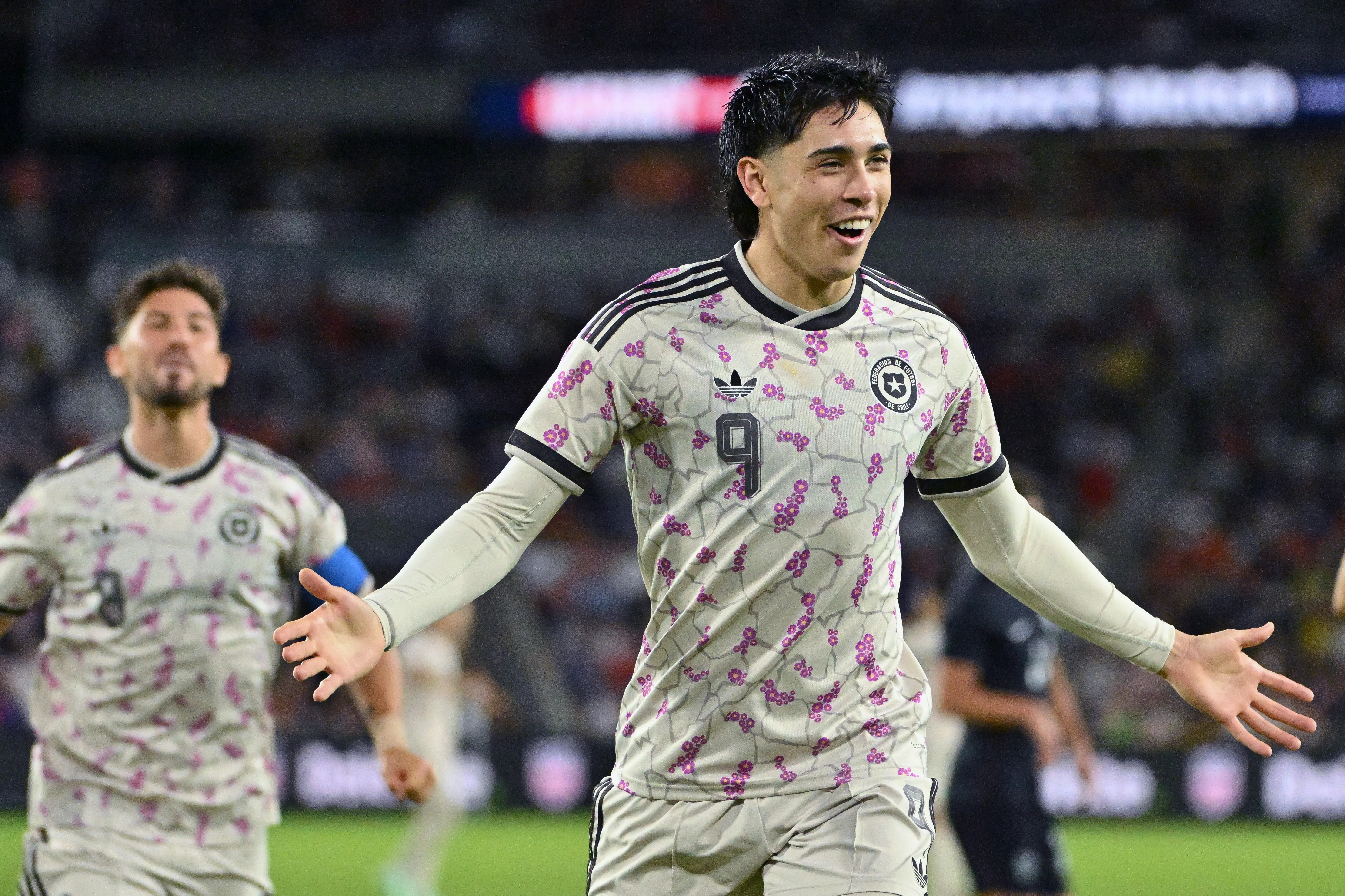 Maximiliano Gutiérrez le anotó un golazo a Estados Unidos. (Jeff Lee/Photosport).