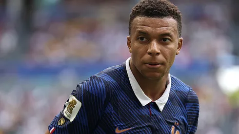 El conflicto surgió por salarios impagos durante el último año de Mbappé en el PSG.