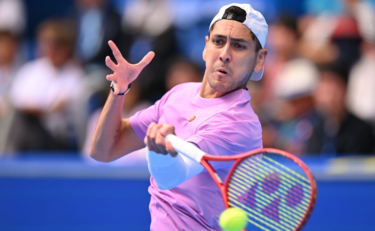 La dolorosa derrota de Alejandro Tabilo ante su amigo Denis Shapovalov en Tokio