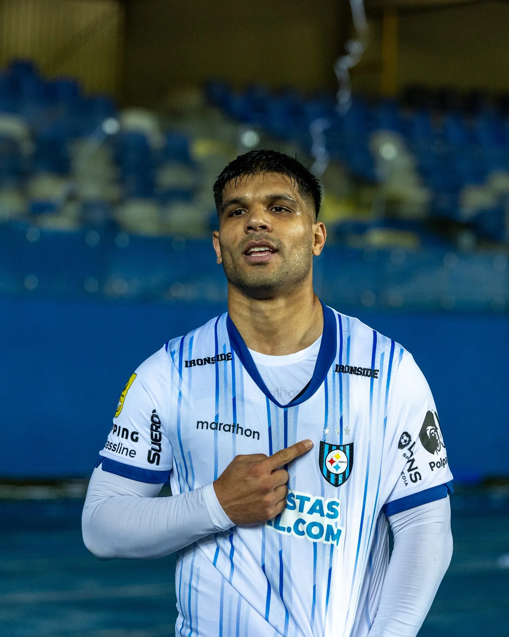 Lionel Altamirano celebra en el triunfo clave de Huachipato ante Universidad de Concepción. Foto: Huachipato