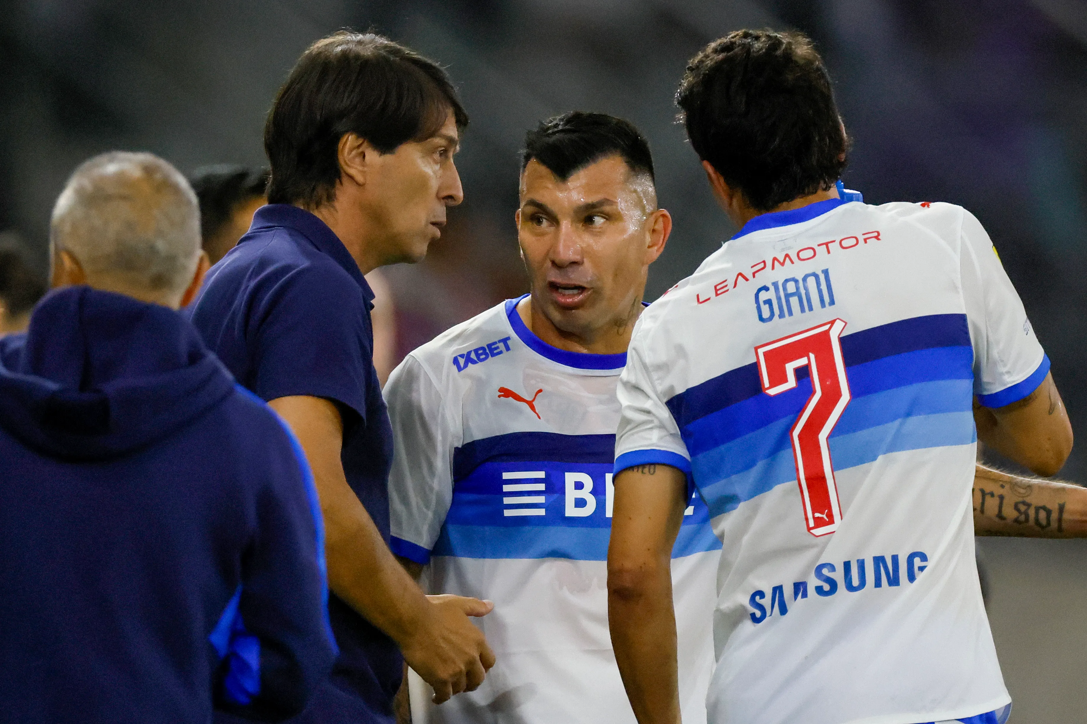 Gary Medel asume lo lejos que ha estado en nivel en la UC. Foto: Andres Pina/Photosport